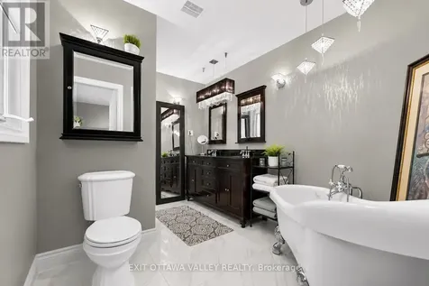 605 Elizabeth Street Pembroke ON K8A 1X3