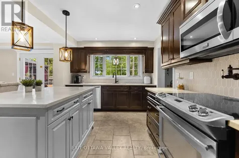 605 Elizabeth Street Pembroke ON K8A 1X3