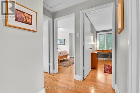 2186 Valley Drive Ottawa ON K1G 2P8