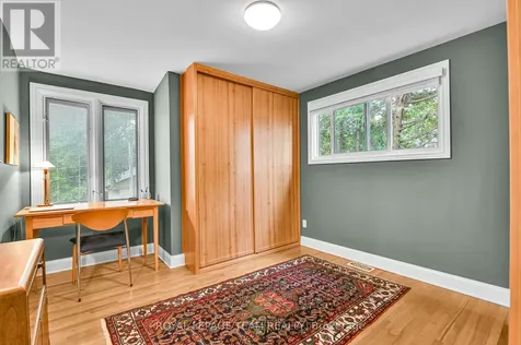2186 Valley Drive Ottawa ON K1G 2P8