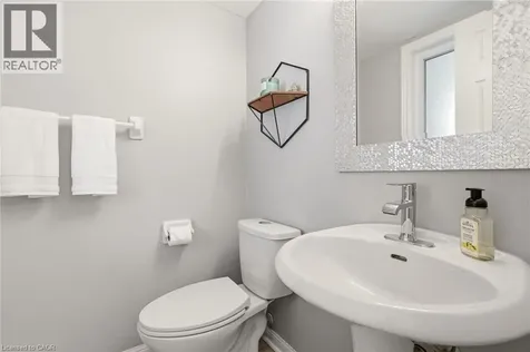 2089 Broadleaf Crescent Burlington ON L7L 6S3