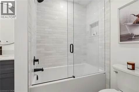 2089 Broadleaf Crescent Burlington ON L7L 6S3