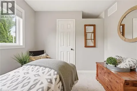 2089 Broadleaf Crescent Burlington ON L7L 6S3