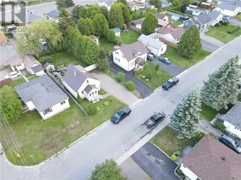 114 O'donaghue Drive Garson ON P3L 1E1