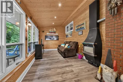 29 Concession Street East Tillsonburg ON N4G 1N9