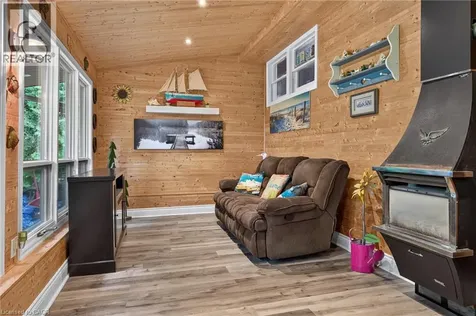 29 Concession Street East Tillsonburg ON N4G 1N9