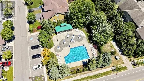 17 Sandy Coast Crescent Wasaga Beach ON L9Z 0G1
