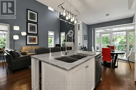 17 Sandy Coast Crescent Wasaga Beach ON L9Z 0G1
