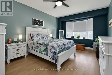 17 Sandy Coast Crescent Wasaga Beach ON L9Z 0G1