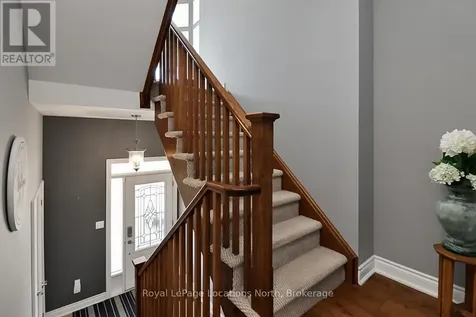 17 Sandy Coast Crescent Wasaga Beach ON L9Z 0G1