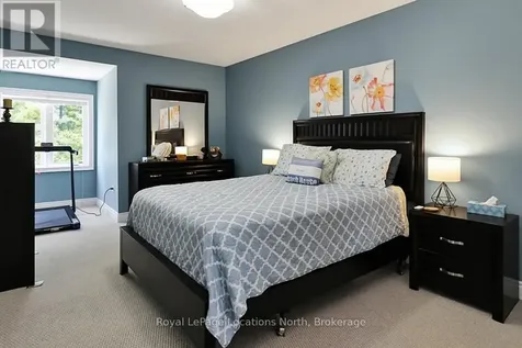 17 Sandy Coast Crescent Wasaga Beach ON L9Z 0G1