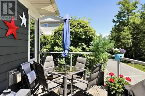 17 Sandy Coast Crescent Wasaga Beach ON L9Z 0G1