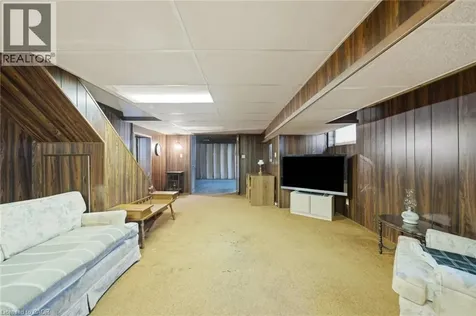 89 Charlotte Street Hamilton ON L8K 4V3