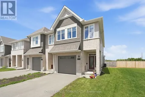 715 Maverick Crescent Ottawa ON K2S 2X1
