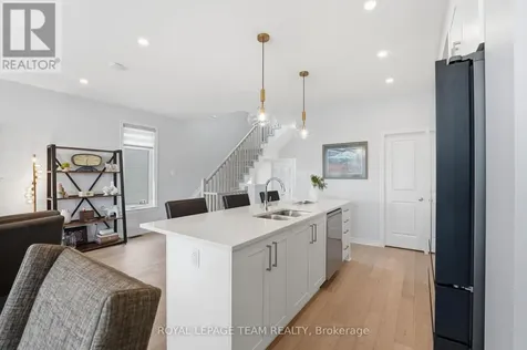715 Maverick Crescent Ottawa ON K2S 2X1