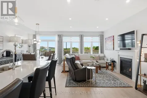 715 Maverick Crescent Ottawa ON K2S 2X1
