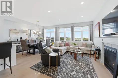 715 Maverick Crescent Ottawa ON K2S 2X1