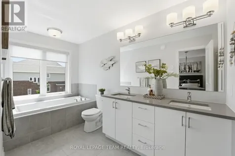 715 Maverick Crescent Ottawa ON K2S 2X1