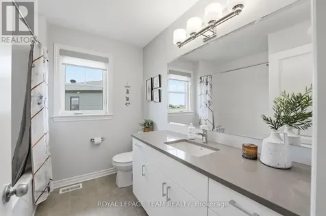 715 Maverick Crescent Ottawa ON K2S 2X1