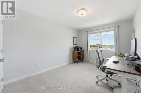 715 Maverick Crescent Ottawa ON K2S 2X1
