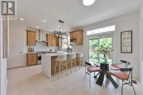 35 Stoneheath Crescent Markham (cachet) ON L6C 2K9