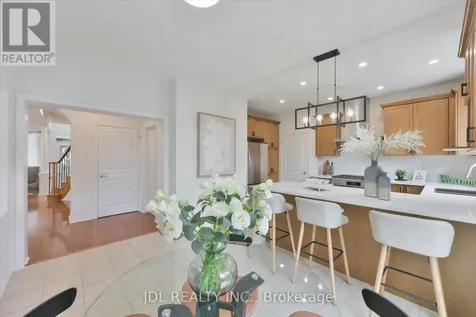 35 Stoneheath Crescent Markham (cachet) ON L6C 2K9
