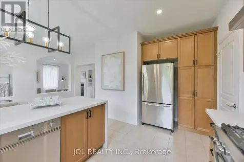 35 Stoneheath Crescent Markham (cachet) ON L6C 2K9