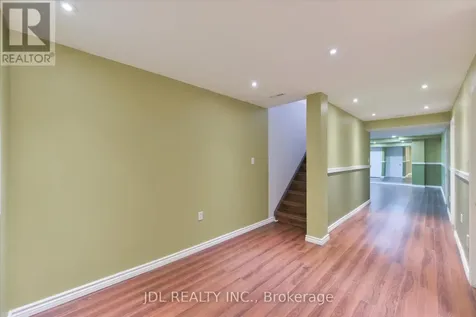 35 Stoneheath Crescent Markham (cachet) ON L6C 2K9