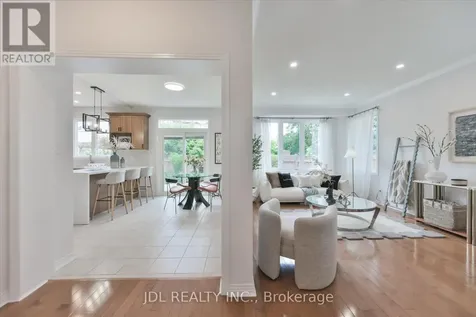 35 Stoneheath Crescent Markham (cachet) ON L6C 2K9
