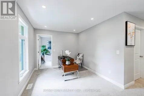 235 Ketchikan Crescent Ottawa ON K2T 0S3