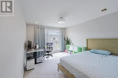235 Ketchikan Crescent Ottawa ON K2T 0S3