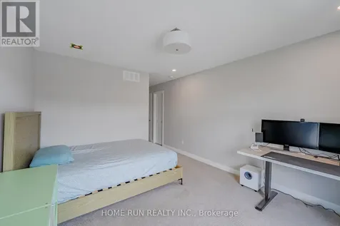 235 Ketchikan Crescent Ottawa ON K2T 0S3