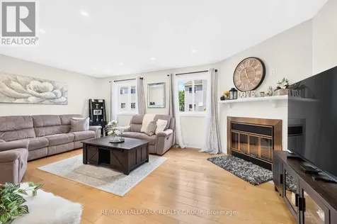 25 Castlegreen Private Ottawa ON K1T 3N4