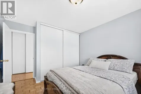 25 Castlegreen Private Ottawa ON K1T 3N4