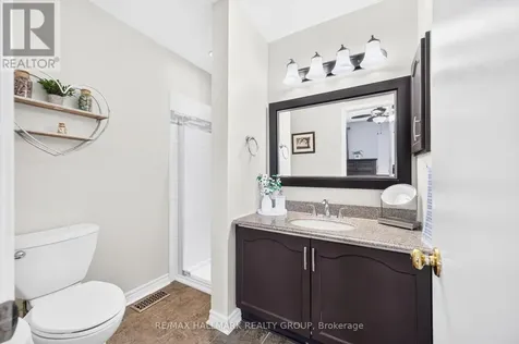 25 Castlegreen Private Ottawa ON K1T 3N4