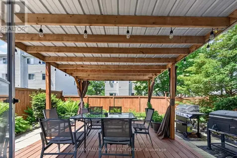25 Castlegreen Private Ottawa ON K1T 3N4