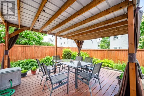 25 Castlegreen Private Ottawa ON K1T 3N4