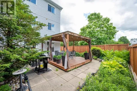25 Castlegreen Private Ottawa ON K1T 3N4