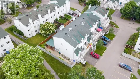 25 Castlegreen Private Ottawa ON K1T 3N4