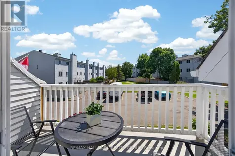 25 Castlegreen Private Ottawa ON K1T 3N4