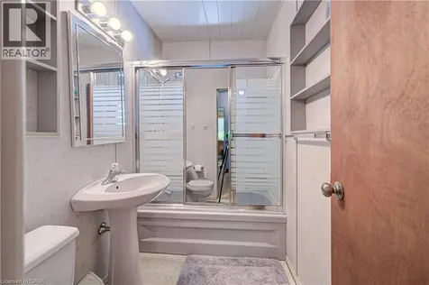 56 Ferrara Street Hamilton ON L8T 4C4