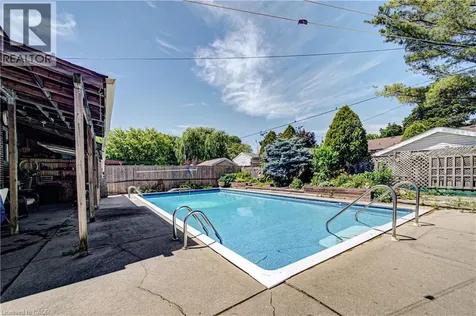 56 Ferrara Street Hamilton ON L8T 4C4