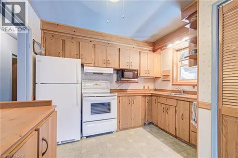 56 Ferrara Street Hamilton ON L8T 4C4