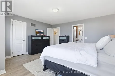 808 Cook Crescent Shelburne ON L9V 3V3