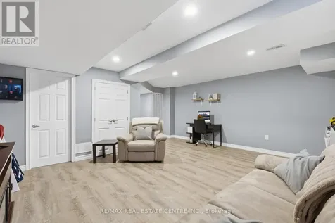808 Cook Crescent Shelburne ON L9V 3V3