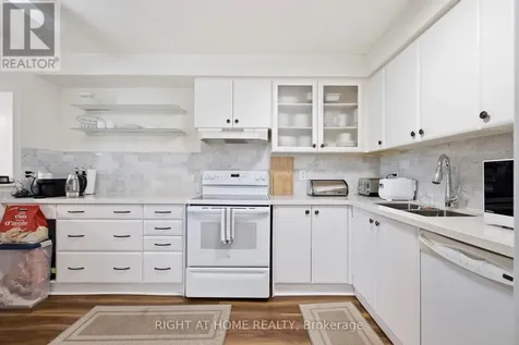 2440 Bromsgrove Road Mississauga (clarkson) ON L5J 4J7