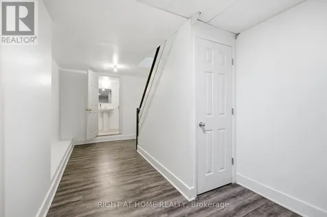 2440 Bromsgrove Road Mississauga (clarkson) ON L5J 4J7