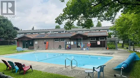 2440 Bromsgrove Road Mississauga (clarkson) ON L5J 4J7