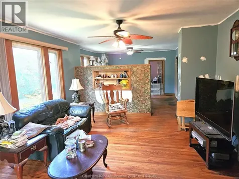 418 Gillard Street Wallaceburg ON N8A 1N6