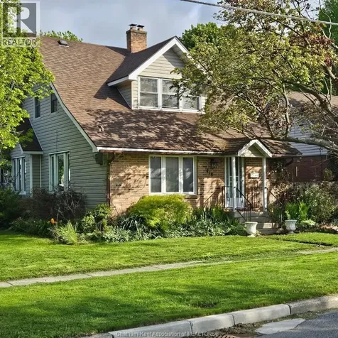 418 Gillard Street Wallaceburg ON N8A 1N6